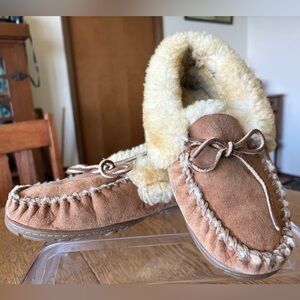L.L. Bean, wicked good moccasins brown suede genuine shearling women’s size 8M